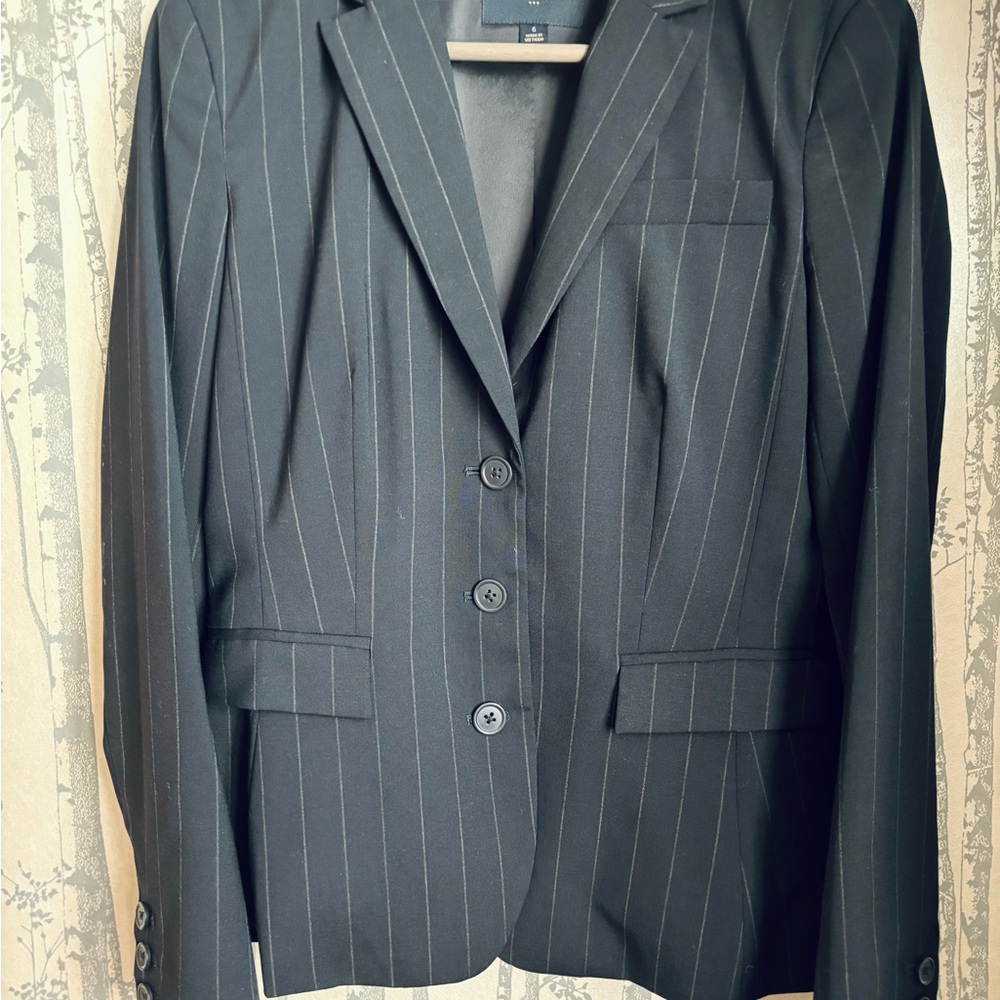 Banana Republic Suit 3 Pieces Navy Pinstripe